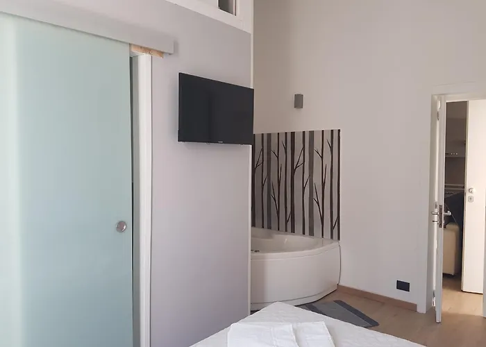 Luxury Home 1